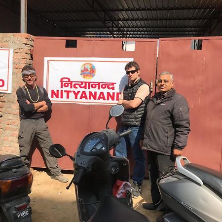 Nityanand Bed and Breakfast Allāhābād Junction Buitenkant foto