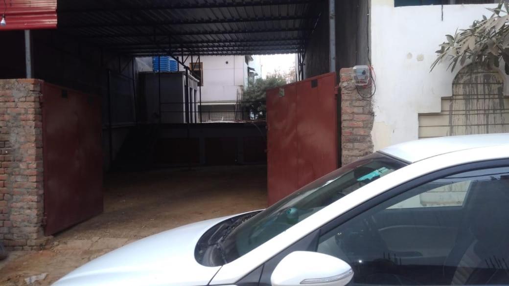 Nityanand Bed and Breakfast Allāhābād Junction Buitenkant foto